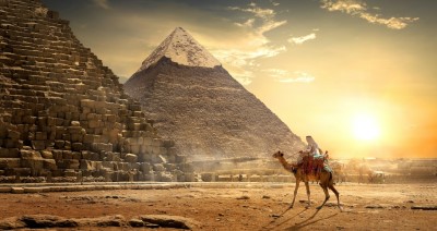 Pyramids, Egyptian Museum and Khan el Khalili Tour