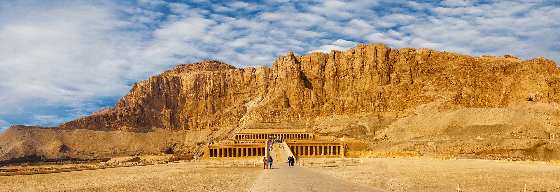 Experience Luxury and Adventure in Egypt: Book with Our Travel Agency Today!